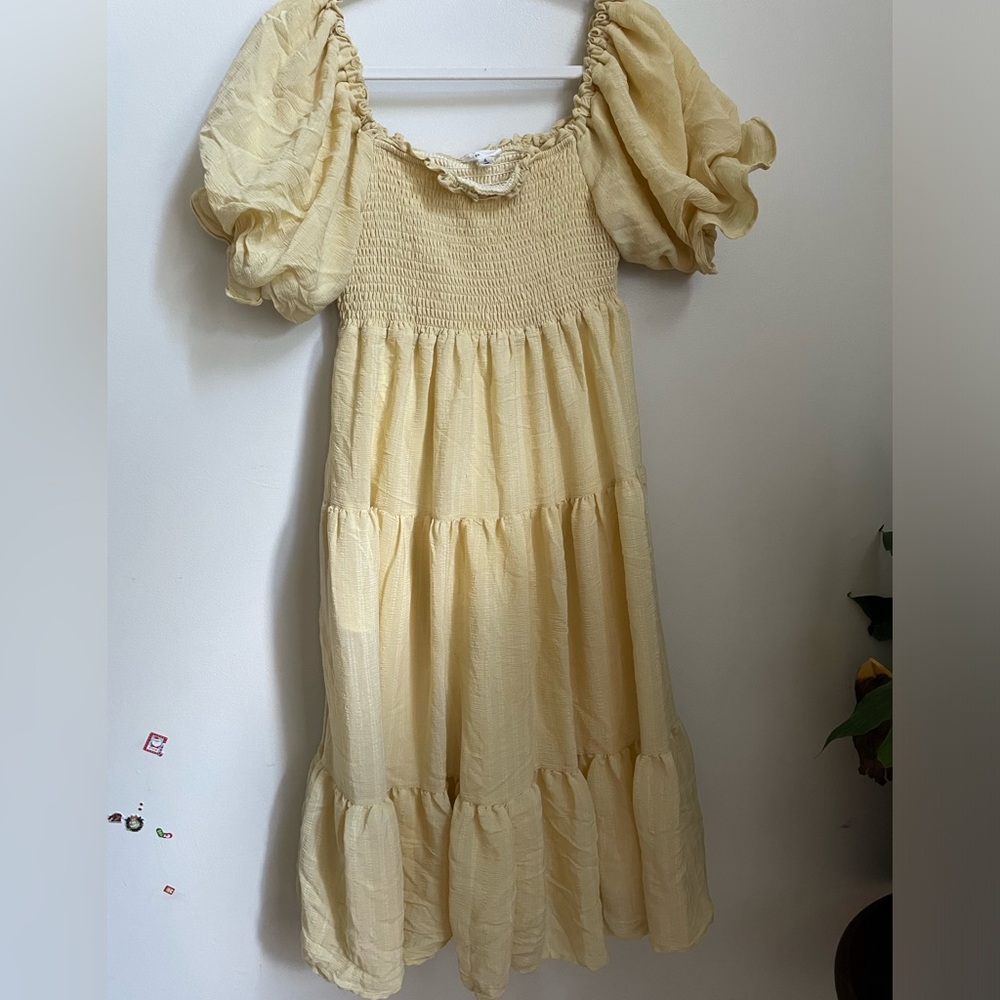 Charming Yellow puff sleeve dress